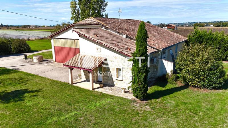 Maison - 247 m² - 9 pièces