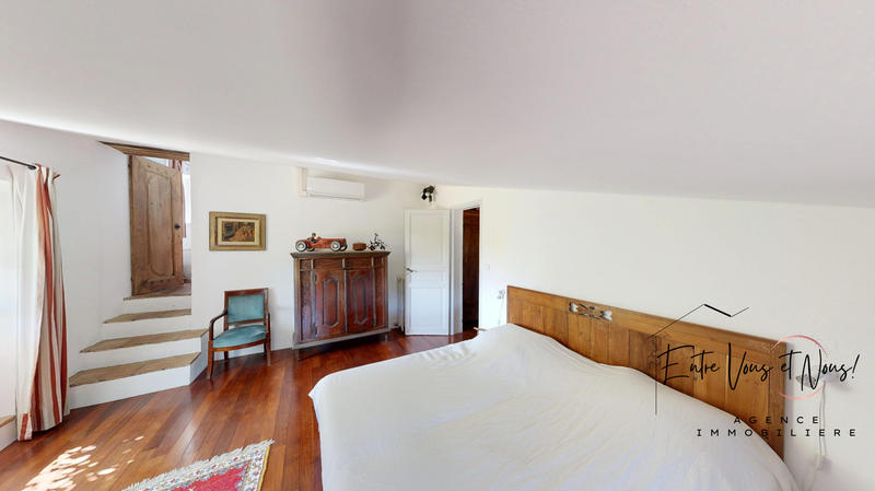 Maison ancienne - 274 m² - 14 pièces