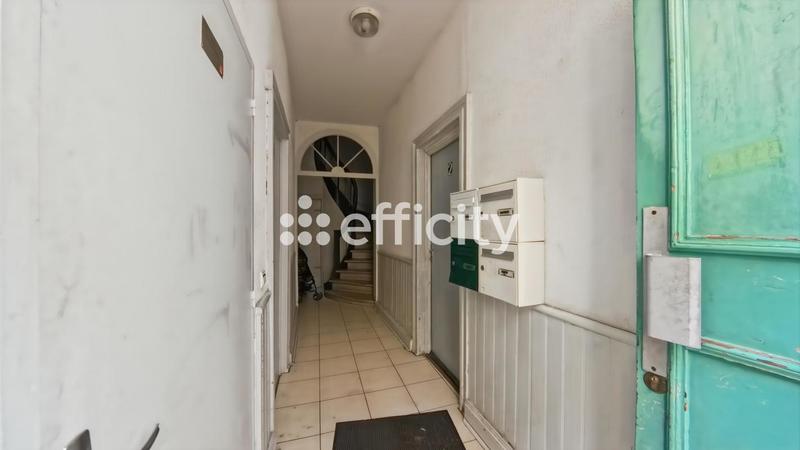 Immeuble - 160 m² - 9 pièces