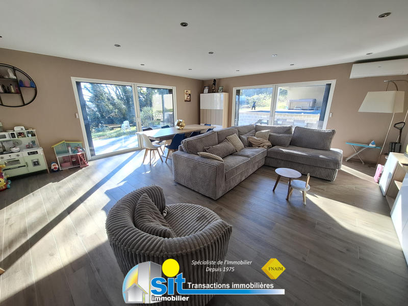 Villa - 200 m² - 7 pièces