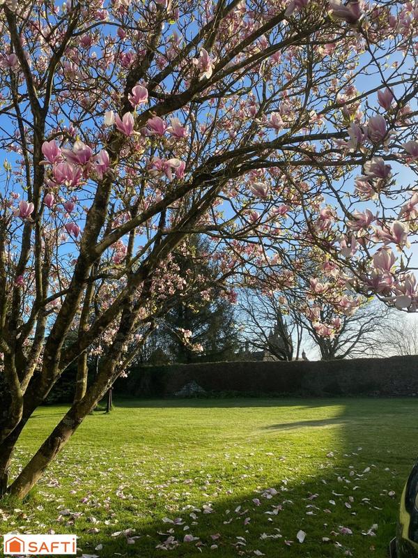 Maison - 189 m² - 9 pièces