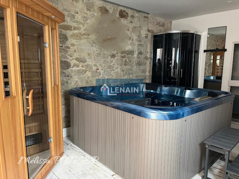 Maison - 373 m² - 20 pièces