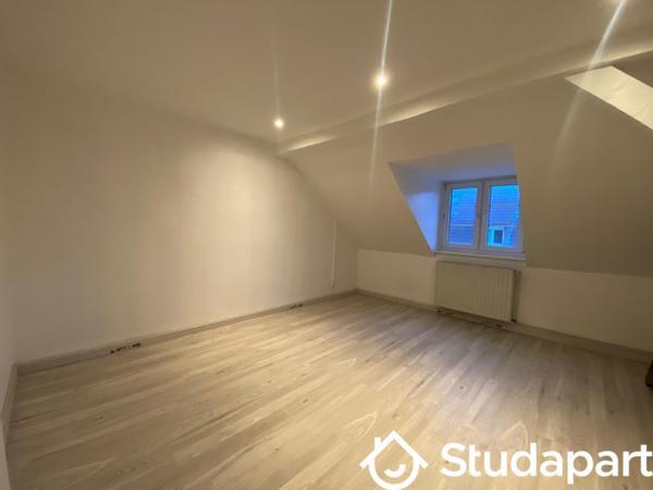 Chambre - 12 m² - 1 pièce