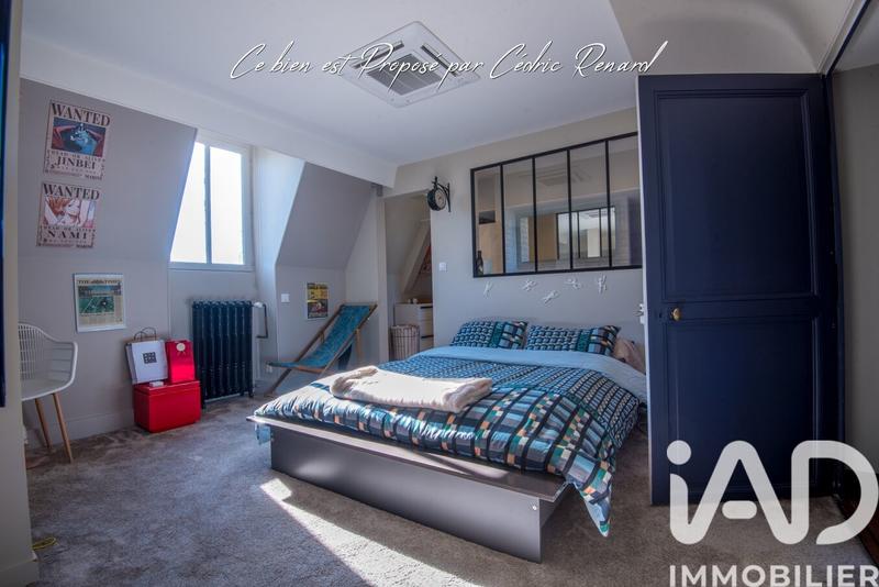 Maison - 225 m² - 10 pièces