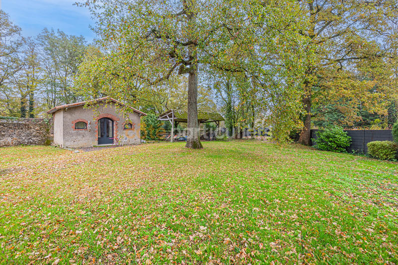 Maison - 226 m² - 7 pièces