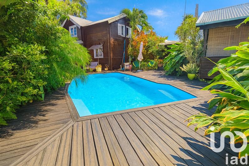 Maison - 260 m² - 10 pièces