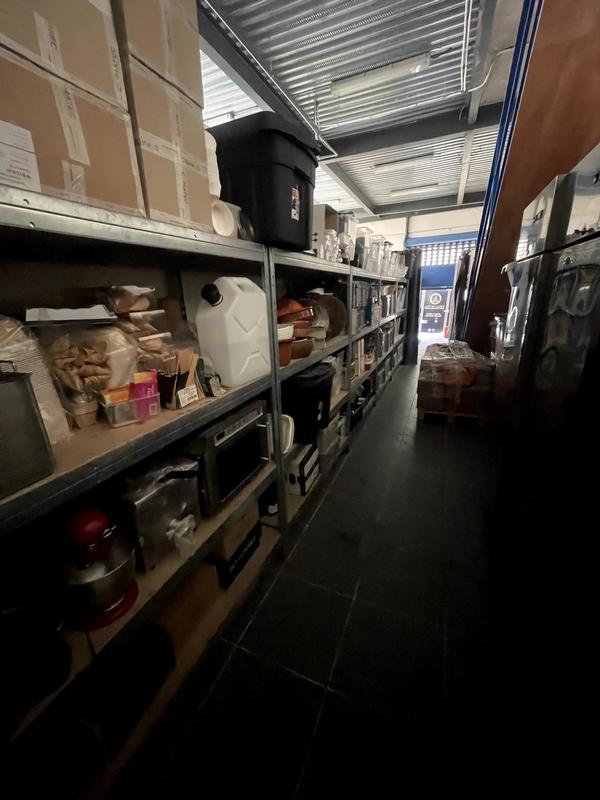 Local commercial - 234 m² - 2 pièces