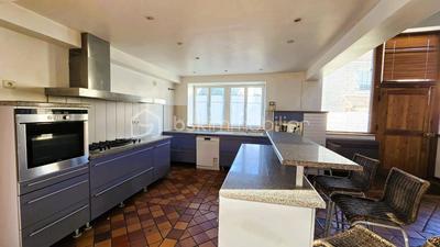 Maison - 160 m² - 7 pièces