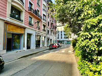 Bureau - 68 m² - 4 pièces