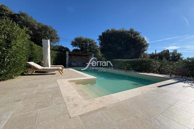 Maison - 170 m² - 8 pièces