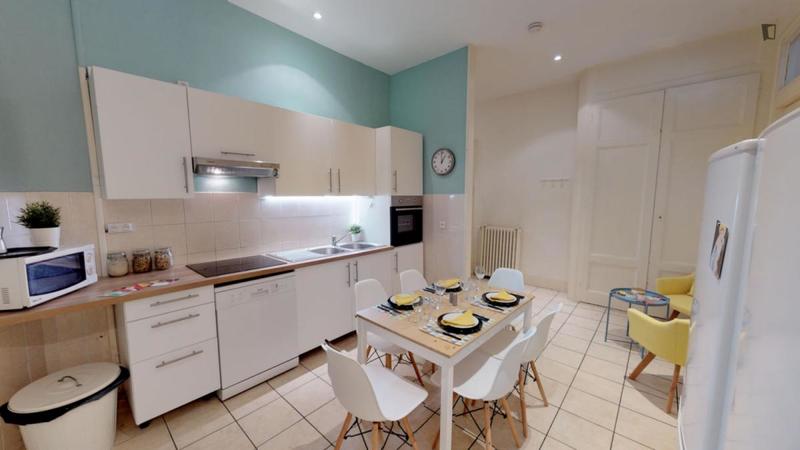 Chambre - 24 m² - 5 pièces