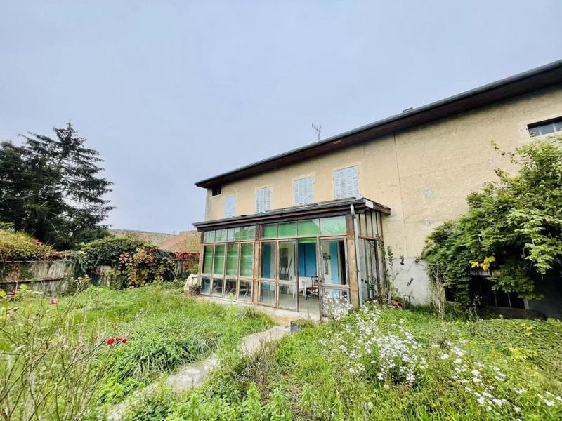 Maison - 227 m² - 6 pièces