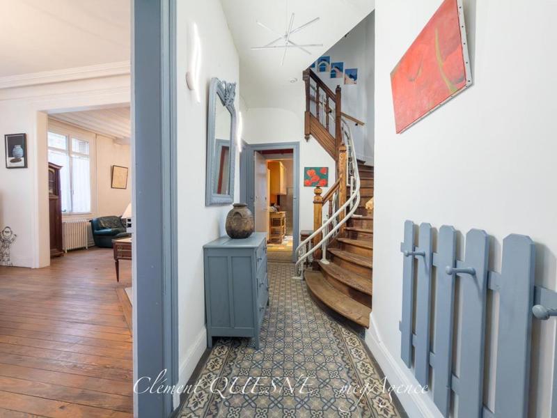 Maison - 190 m² - 8 pièces