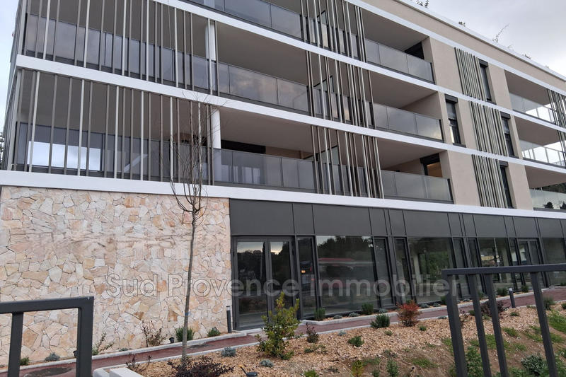 Local commercial - 216 m²