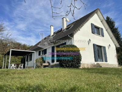 Pavillon - 211 m² - 9 pièces