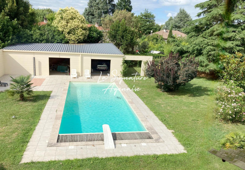 Maison - 217 m² - 7 pièces