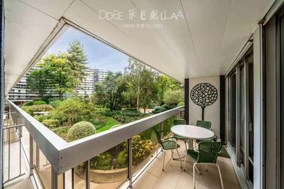 Appartement - 82 m² - 3 pièces