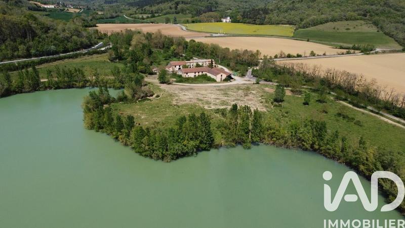 Ferme - 600 m² - 2 pièces