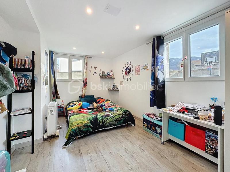 Appartement - 82 m² - 4 pièces