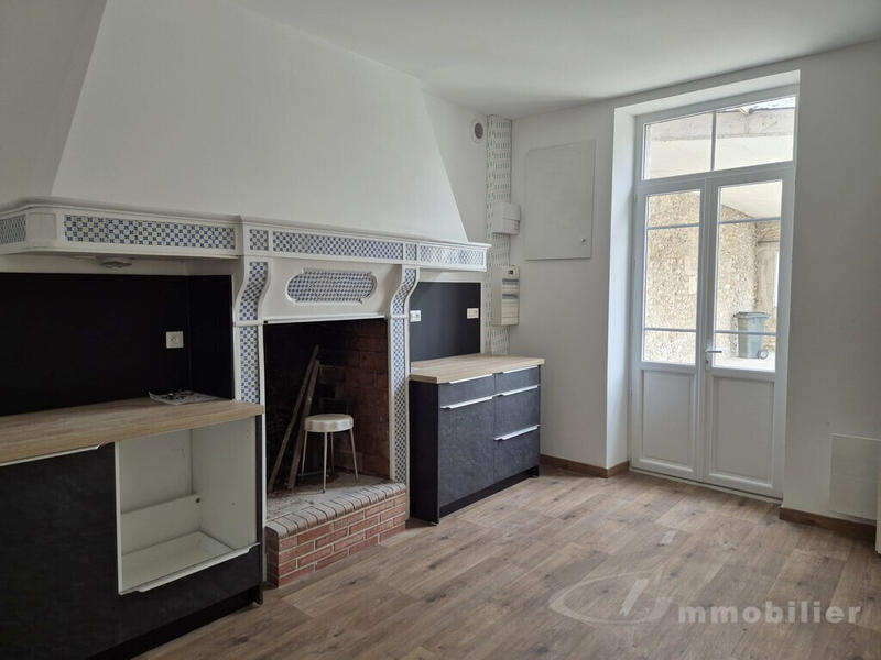 Maison - 216 m² - 7 pièces