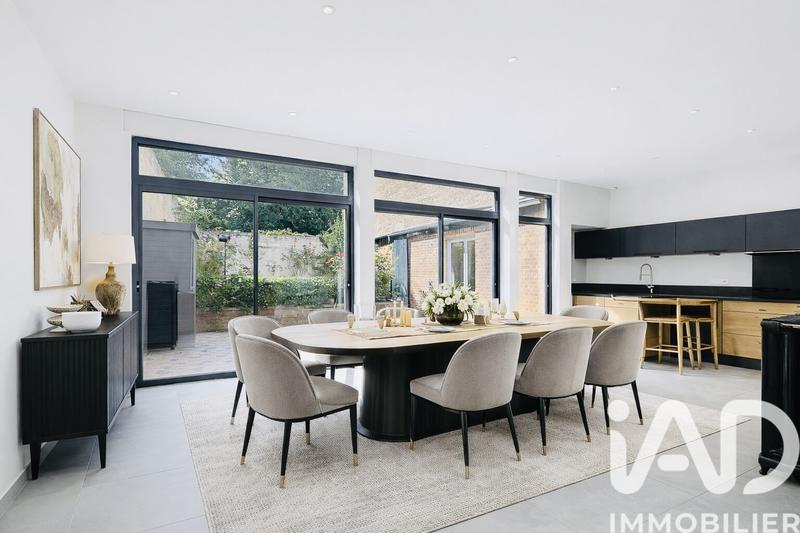 Maison de ville - 242 m² - 8 pièces