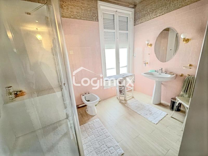 Maison - 137 m² - 5 pièces