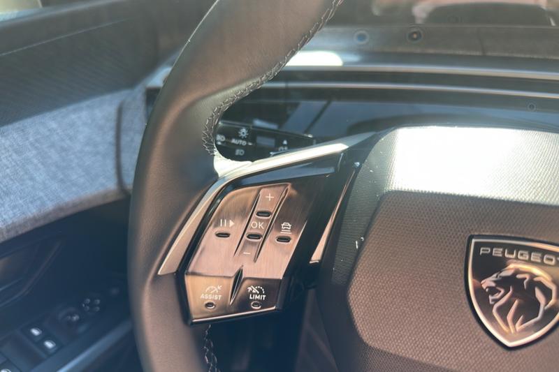 Peugeot 5008 Hybrid 145 E-Dcs6 Allure