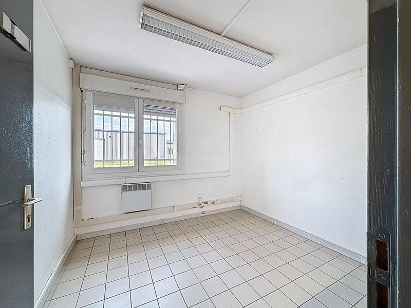Bureau - 244 m² - 3 pièces