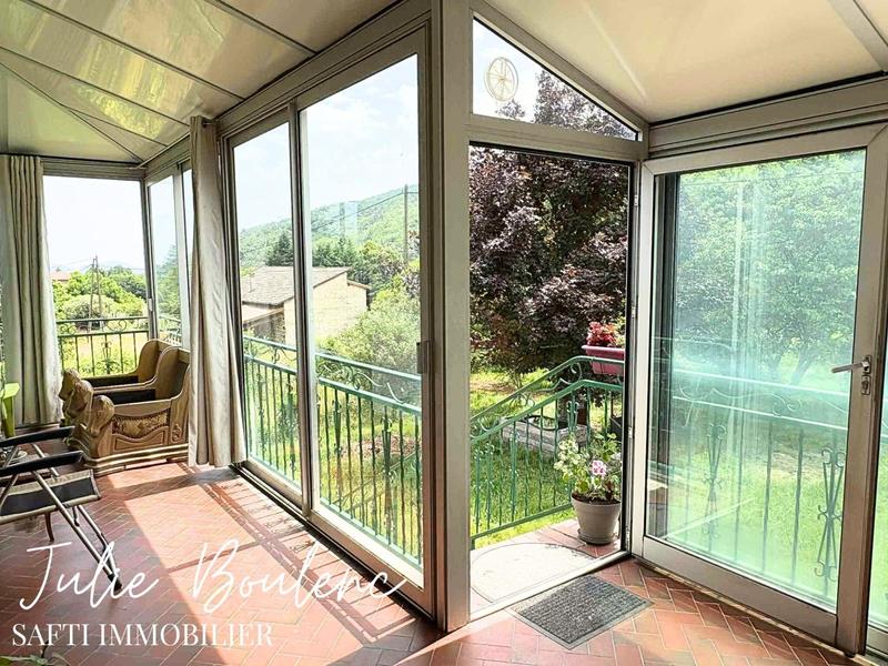 Maison - 176 m² - 6 pièces