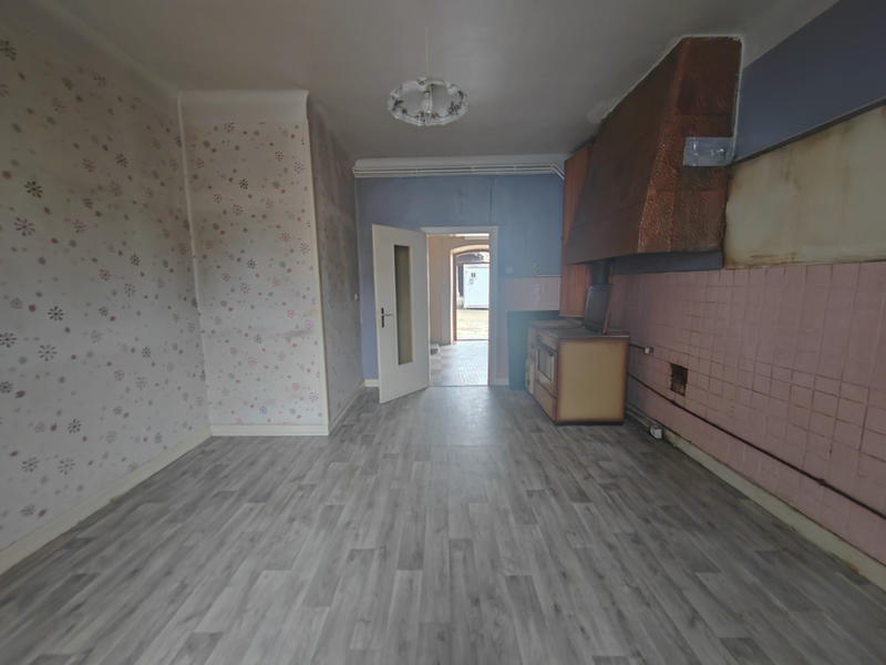 Maison - 235 m² - 10 pièces