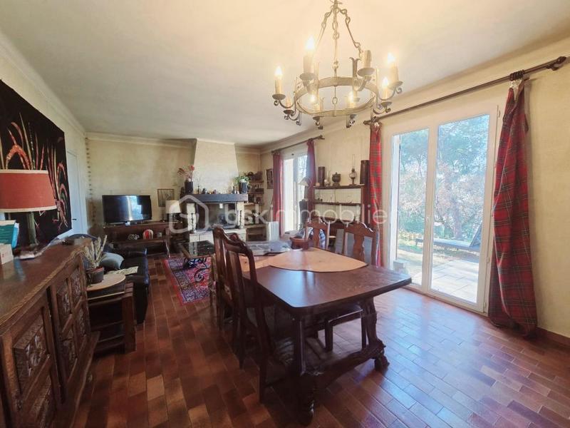 Villa - 90 m² - 5 pièces