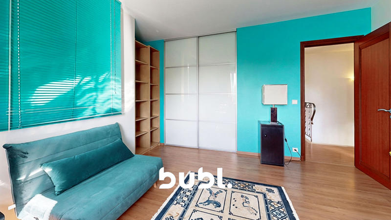 Maison - 302 m² - 12 pièces