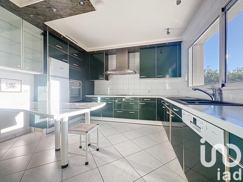 Maison - 184 m² - 7 pièces