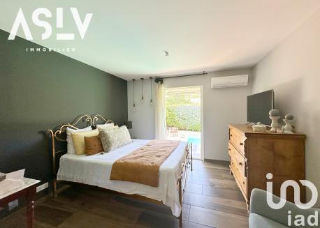 Maison - 200 m² - 6 pièces