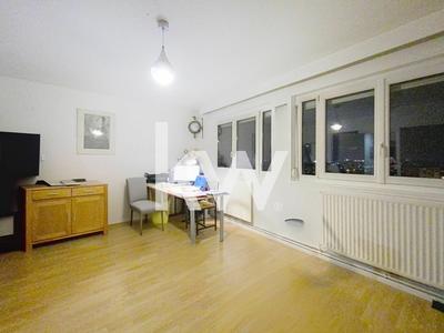 Appartement - 81 m² - 4 pièces