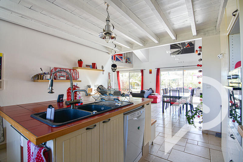 Maison - 197 m² - 6 pièces