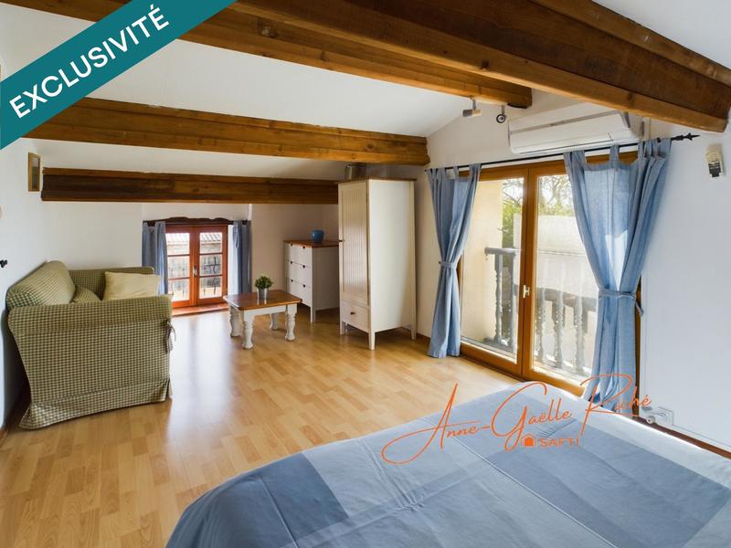 Maison - 300 m² - 16 pièces