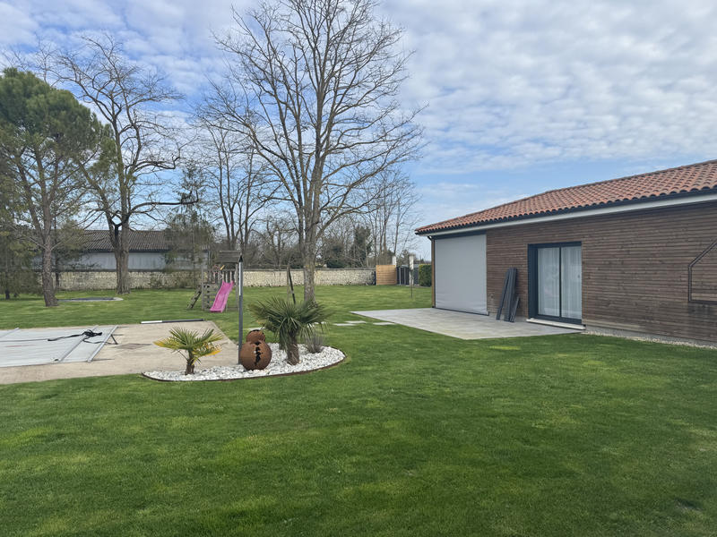 Maison - 90 m² - 3 pièces