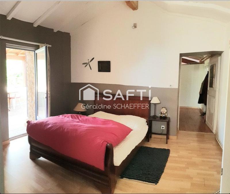 Maison - 240 m² - 7 pièces