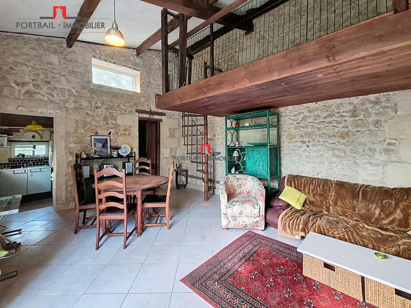 Maison - 422 m² - 8 pièces