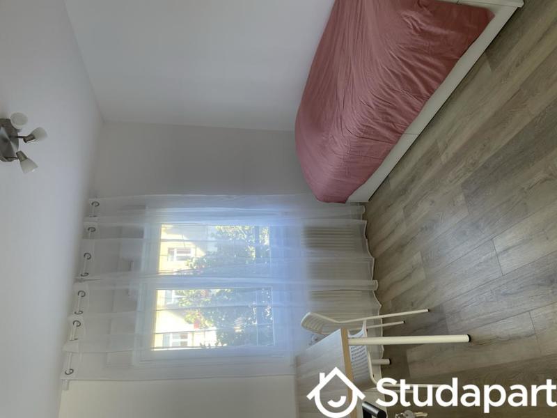 Chambre - 9 m² - 1 pièce