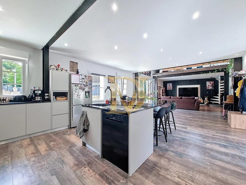 Maison - 163 m² - 6 pièces