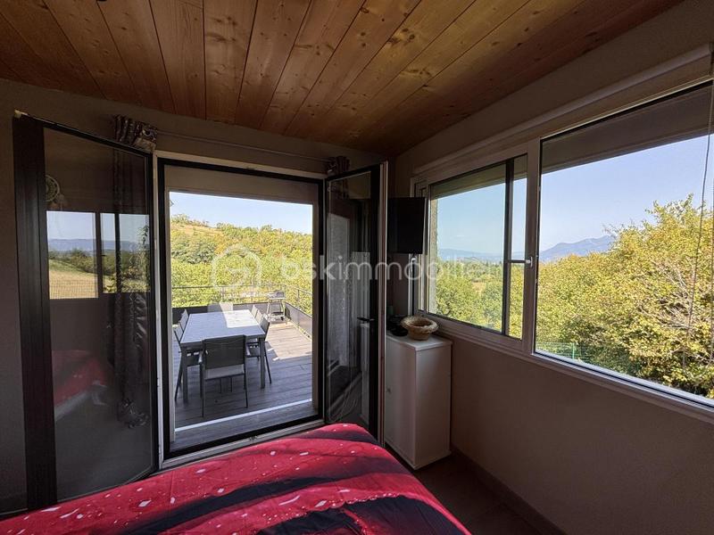 Maison traditionnelle - 140 m² - 6 pièces