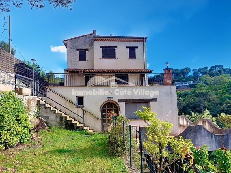 Propriété - 208 m² - 8 pièces