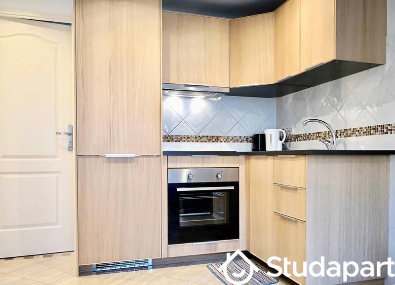 Chambre - 12 m² - 1 pièce