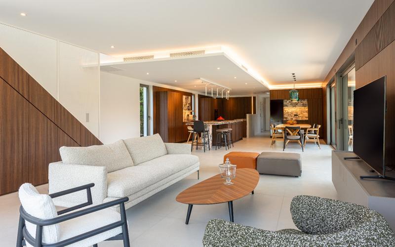 Maison d'architecte - 300 m² - 8 pièces