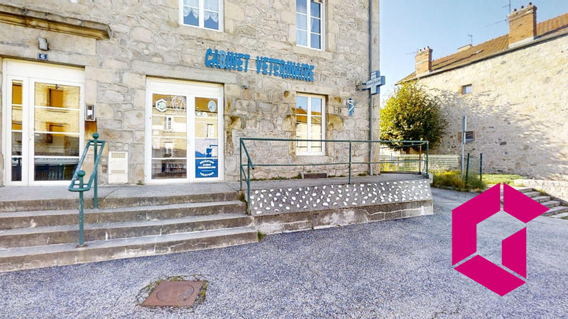 Local commercial - 143 m² - 4 pièces