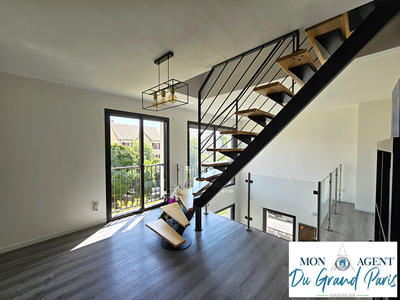 Maison - 202 m² - 8 pièces