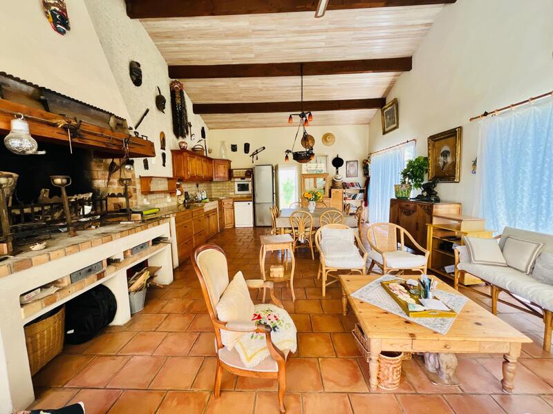 Maison - 160 m² - 7 pièces