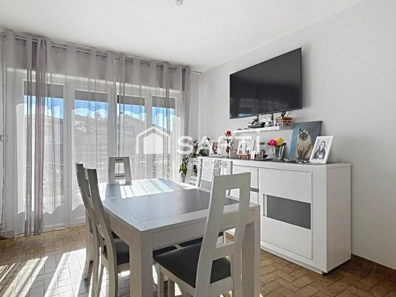 Maison - 97 m² - 5 pièces